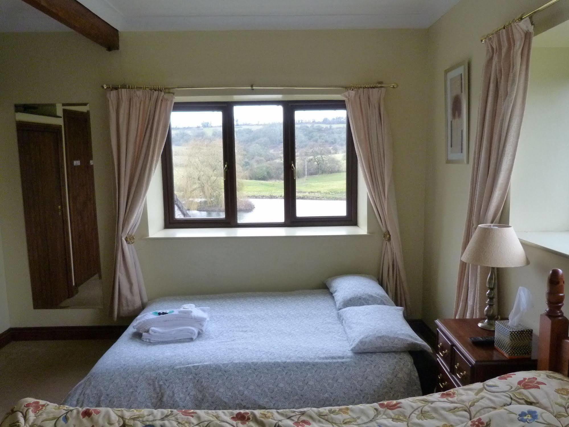Cameley Lodge - Self Catering Temple Cloud Εξωτερικό φωτογραφία